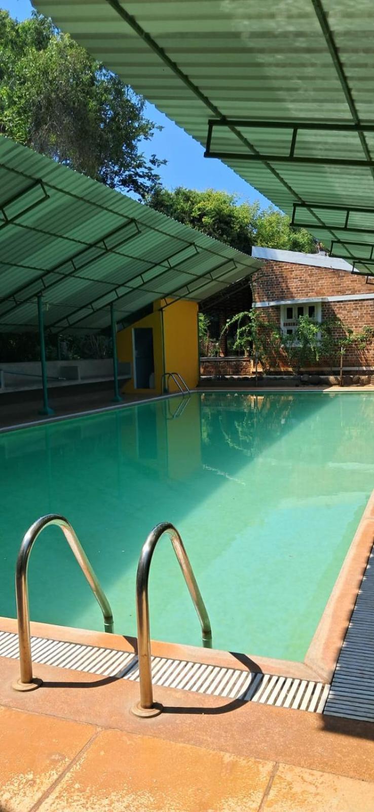 פונדיצ'רי Inn Pondiville Forest Retreat מראה חיצוני תמונה