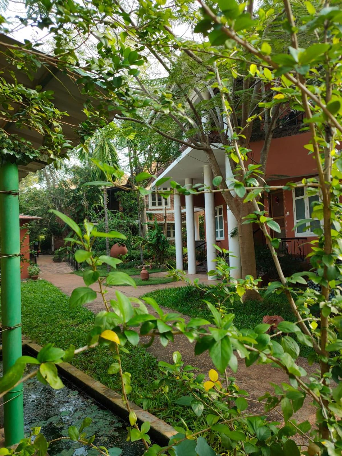 פונדיצ'רי Inn Pondiville Forest Retreat מראה חיצוני תמונה