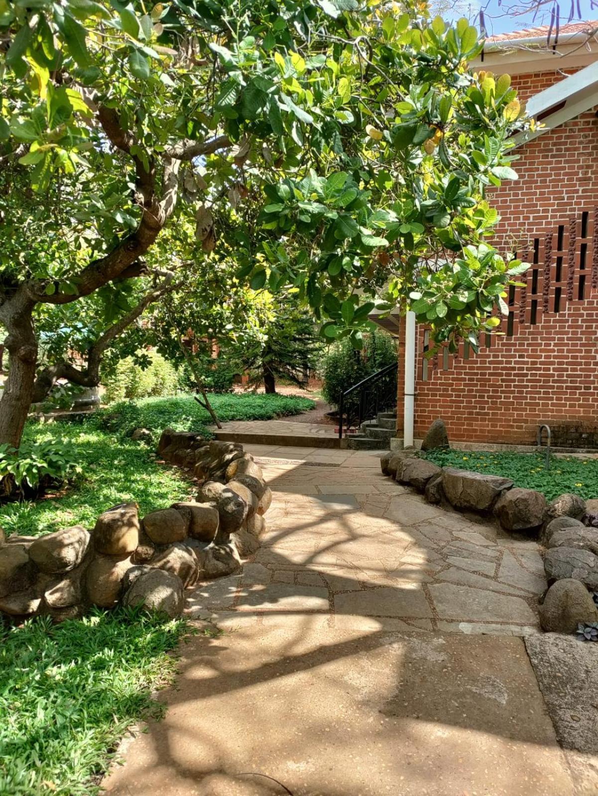פונדיצ'רי Inn Pondiville Forest Retreat מראה חיצוני תמונה