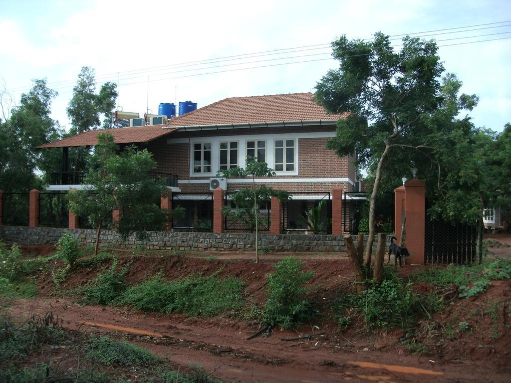 פונדיצ'רי Inn Pondiville Forest Retreat מראה חיצוני תמונה